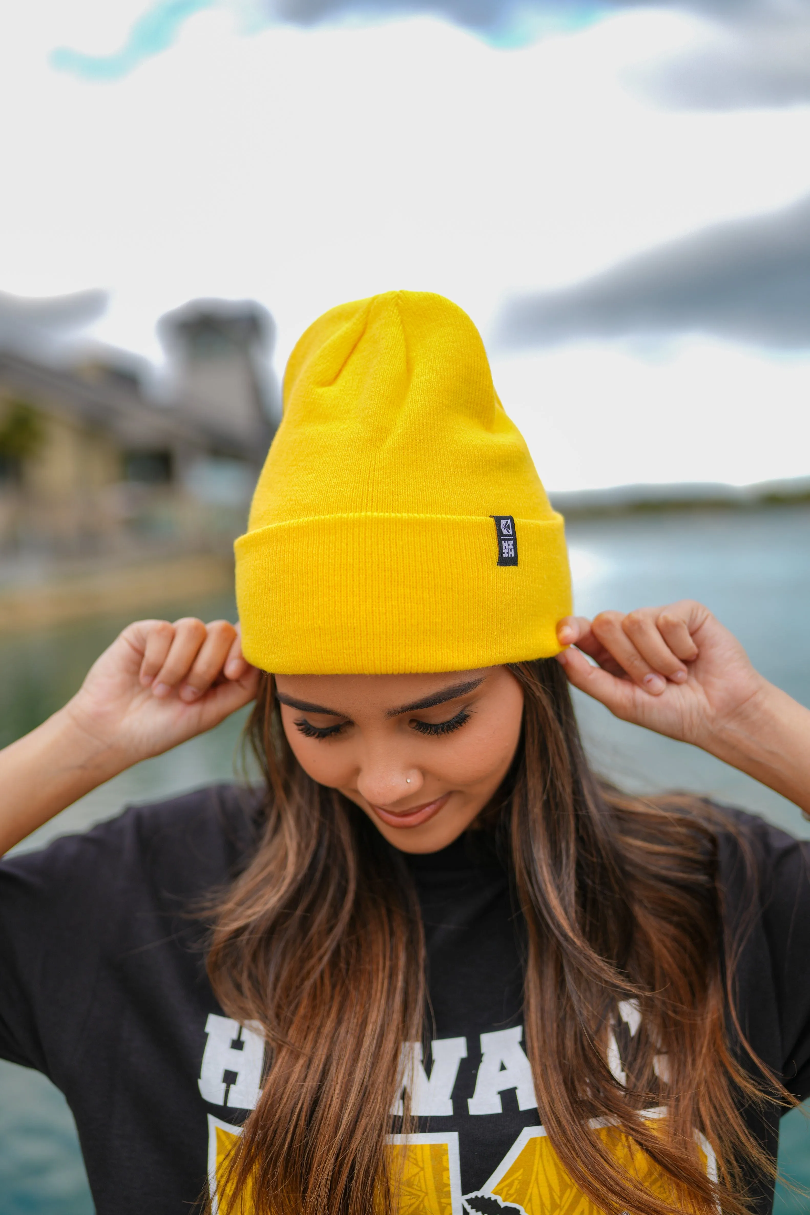 MUSTARD SIMPLE LOGO TAG BEANIE