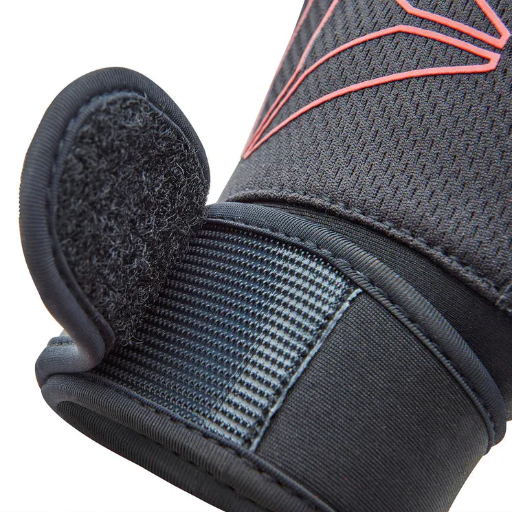 Reebok Lifting Gloves in Black & Red