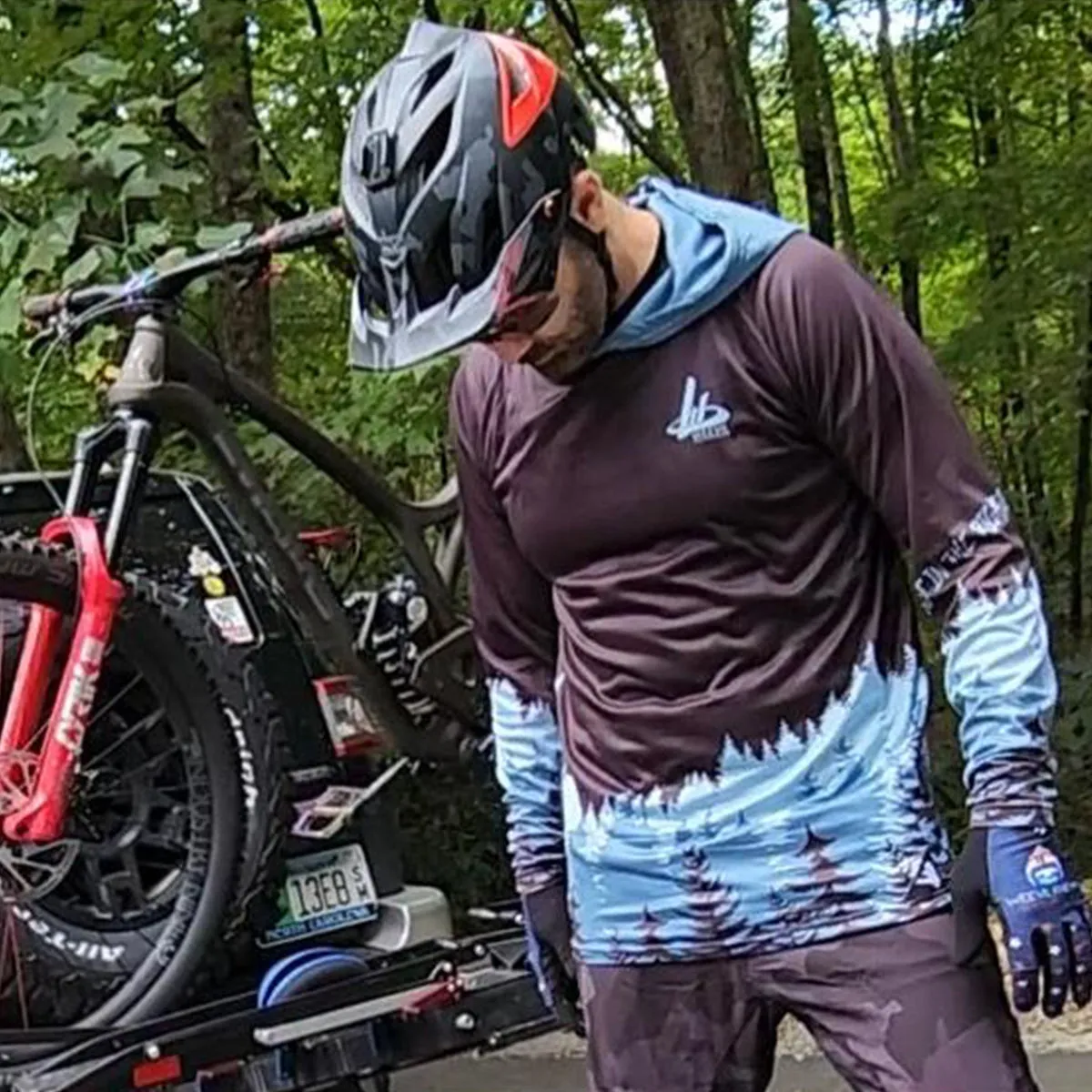 UFO FOREST //  SUMMER GLOVES